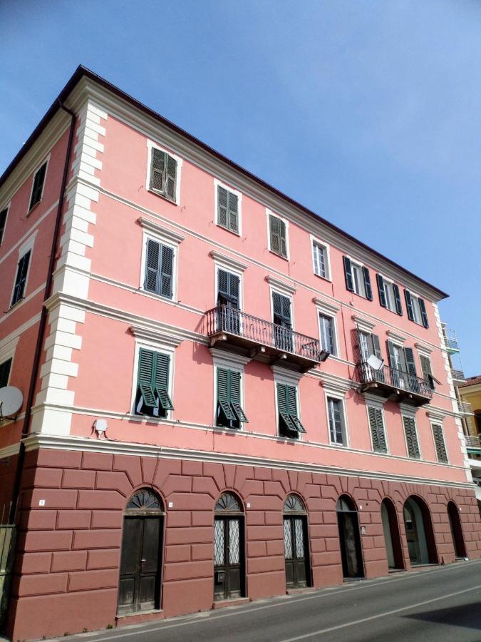 Casa Di Claude 2 Finalmarina Lejlighed Finale Ligure Eksteriør billede